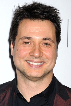 Adam Ferrara tüm dizileri dizigom'da