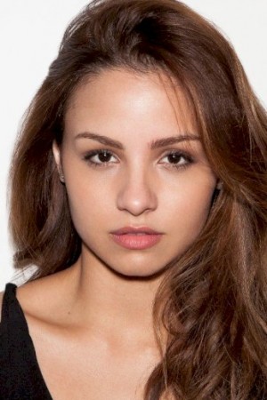 Aimee Carrero tüm dizileri dizigom'da