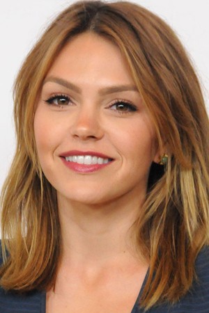 Aimee Teegarden tüm dizileri dizigom'da