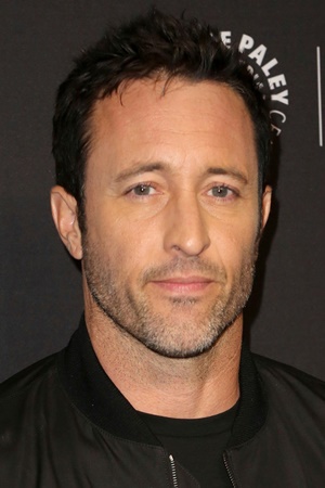 Alex O'Loughlin tüm dizileri dizigom'da