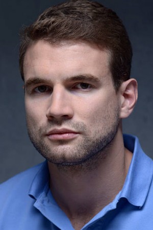 Alex Russell tüm dizileri dizigom'da