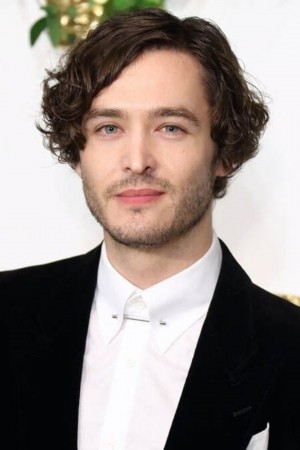 Alexander Vlahos tüm dizileri dizigom'da