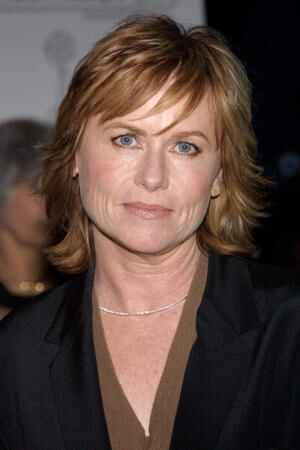 Amy Madigan tüm dizileri dizigom'da