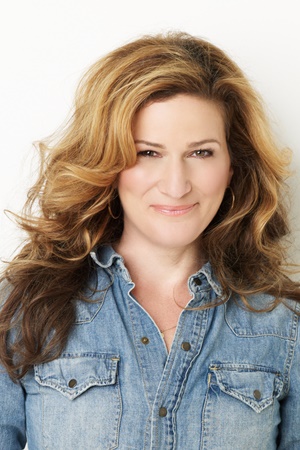 Ana Gasteyer tüm dizileri dizigom'da