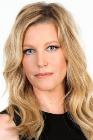 Anna Gunn tüm dizileri dizigom'da