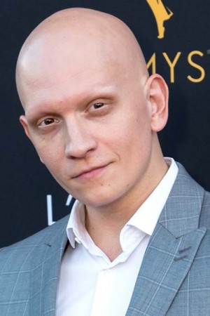 Anthony Carrigan tüm dizileri dizigom'da