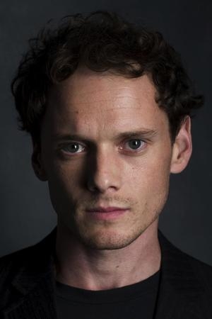 Anton Yelchin tüm dizileri dizigom'da