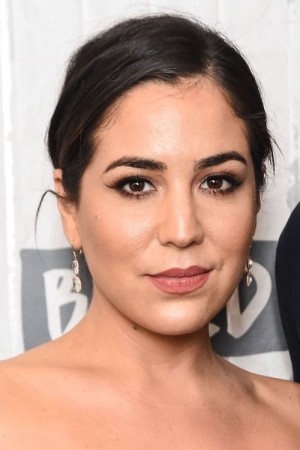 Audrey Esparza tüm dizileri dizigom'da