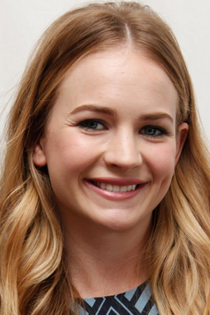 Britt Robertson tüm dizileri dizigom'da