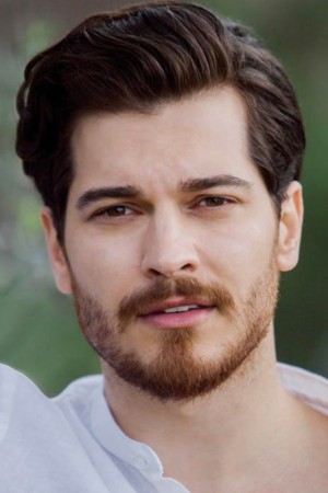 Çağatay Ulusoy tüm dizileri dizigom'da