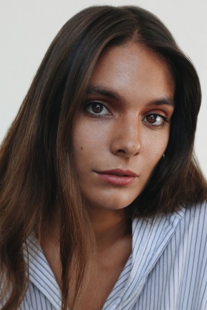 Caitlin Stasey tüm dizileri dizigom'da