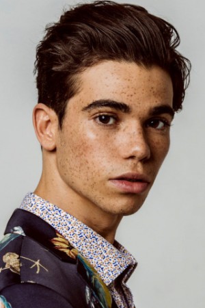 Cameron Boyce tüm dizileri dizigom'da