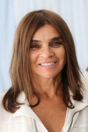 Carine Roitfeld tüm dizileri dizigom'da