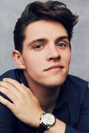 Casey Cott tüm dizileri dizigom'da