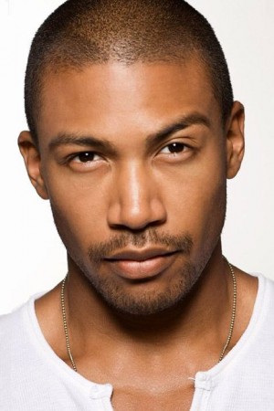 Charles Michael Davis tüm dizileri dizigom'da