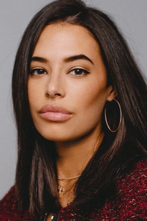 Chloe Bridges tüm dizileri dizigom'da