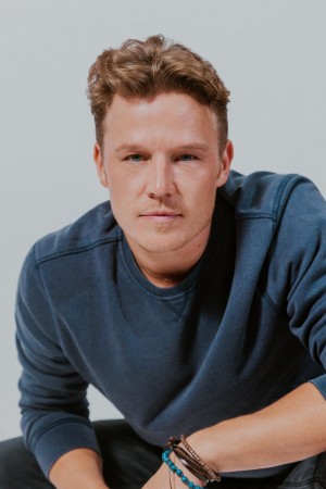 Christopher Egan tüm dizileri dizigom'da