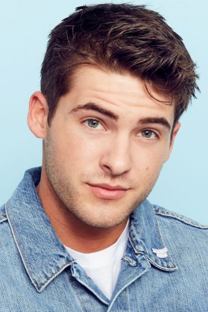 Cody Christian tüm dizileri dizigom'da