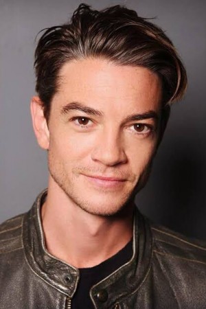 Craig Horner tüm dizileri dizigom'da