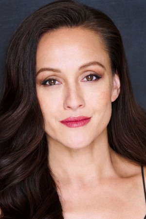 Crystal Lowe tüm dizileri dizigom'da