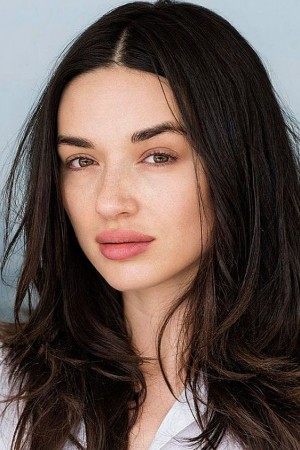 Crystal Reed tüm dizileri dizigom'da