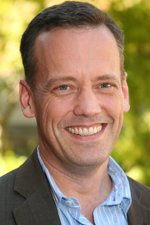 Dee Bradley Baker tüm dizileri dizigom'da