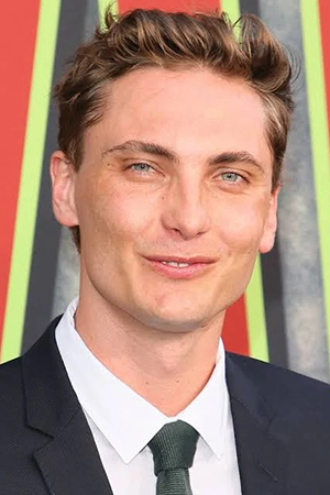 Eamon Farren tüm dizileri dizigom'da