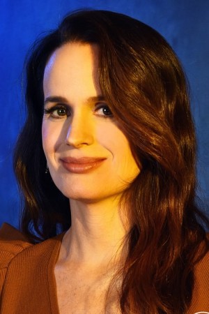 Elizabeth Reaser tüm dizileri dizigom'da