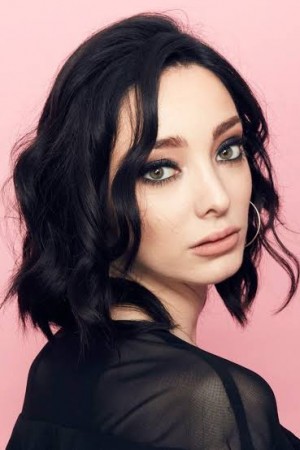 Emma Dumont tüm dizileri dizigom'da