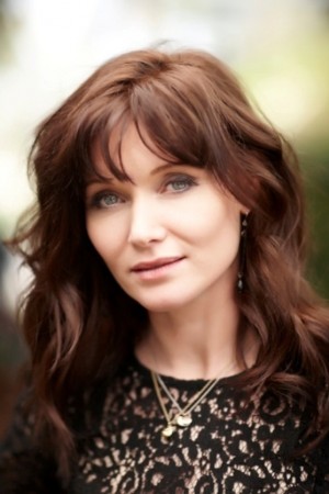 Essie Davis tüm dizileri dizigom'da