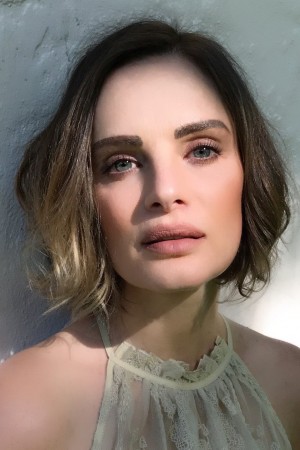 Gabrielle Anwar tüm dizileri dizigom'da