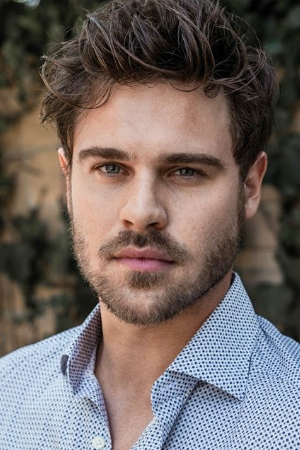 Grey Damon tüm dizileri dizigom'da