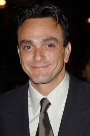 Hank Azaria tüm dizileri dizigom'da