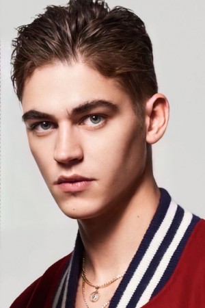 Hero Fiennes Tiffin tüm dizileri dizigom'da