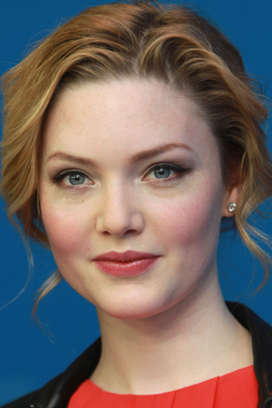 Holliday Grainger tüm dizileri dizigom'da