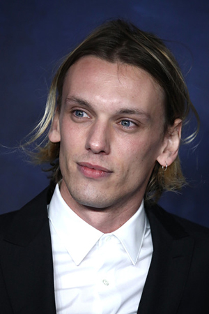 Jamie Campbell Bower tüm dizileri dizigom'da