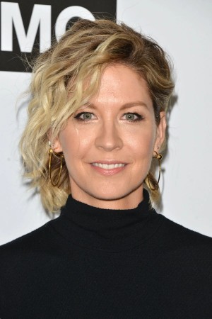 Jenna Elfman tüm dizileri dizigom'da