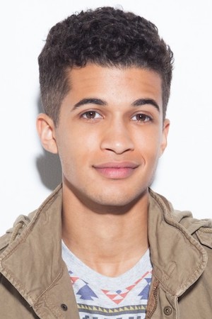 Jordan Fisher tüm dizileri dizigom'da