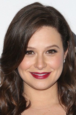 Katie Lowes tüm dizileri dizigom'da