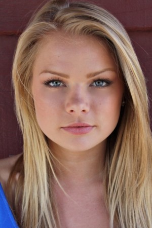 Kelli Goss tüm dizileri dizigom'da