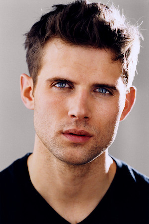 Kyle Dean Massey tüm dizileri dizigom'da