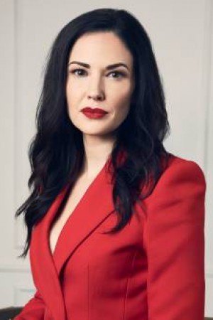 Laura Mennell tüm dizileri dizigom'da