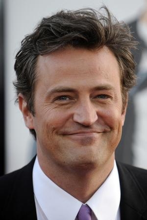 Matthew Perry tüm dizileri dizigom'da