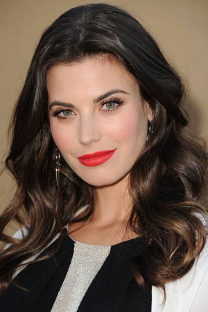 Meghan Ory tüm dizileri dizigom'da