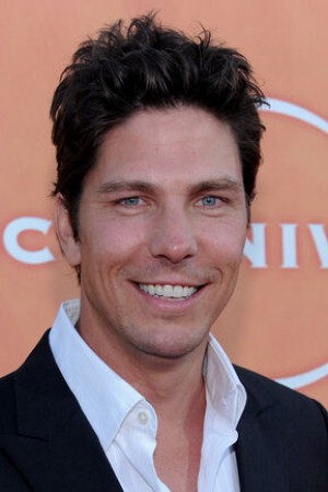 Michael Trucco tüm dizileri dizigom'da