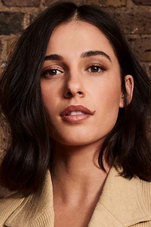 Naomi Scott tüm dizileri dizigom'da