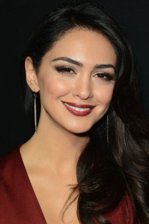 Nazanin Boniadi tüm dizileri dizigom'da