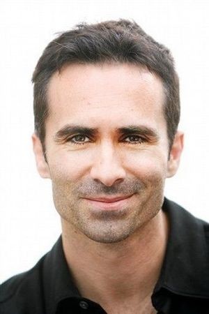 Nestor Carbonell tüm dizileri dizigom'da