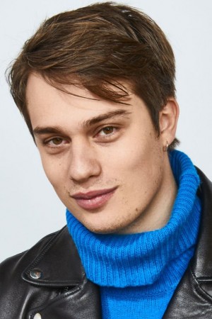 Nicholas Galitzine tüm dizileri dizigom'da