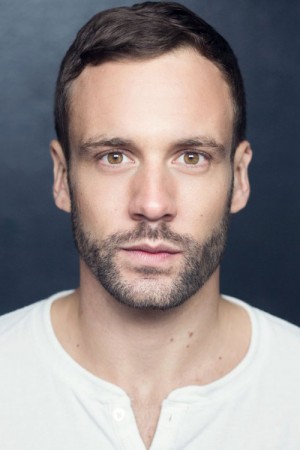 Nick Blood tüm dizileri dizigom'da